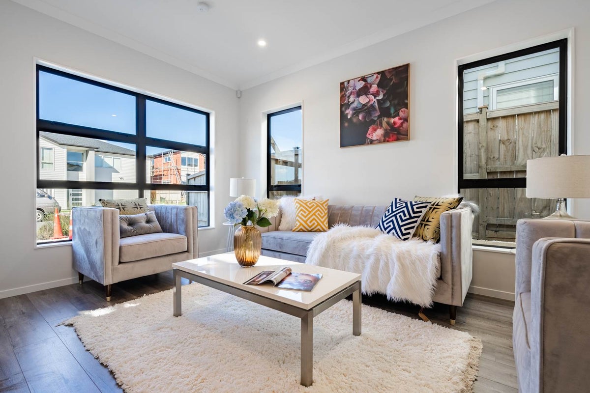 13 Lisnoble Road, Flat Bush, Auckland - Carousel 1