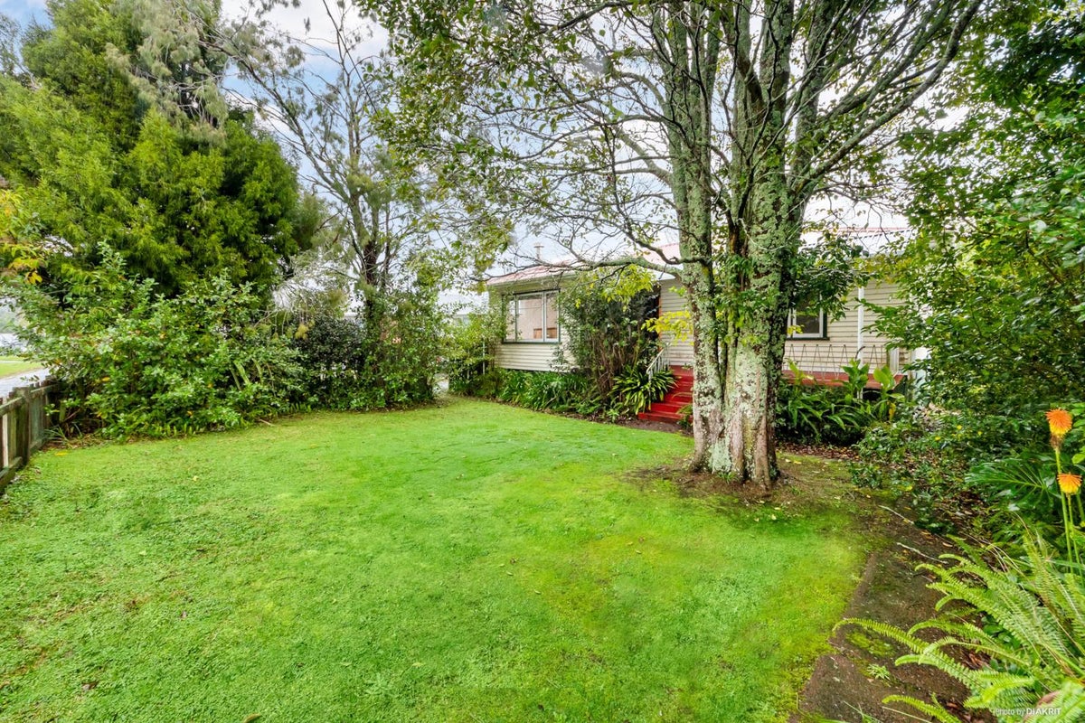 17 Withers Road, Glen Eden, Auckland - Carousel 2
