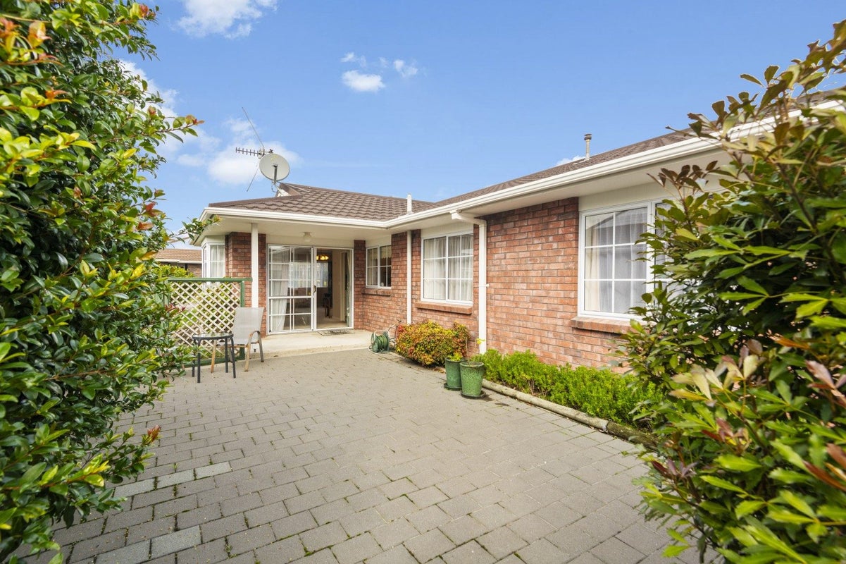 9 Lakemba Mews, Terrace End, Palmerston North - Carousel 11