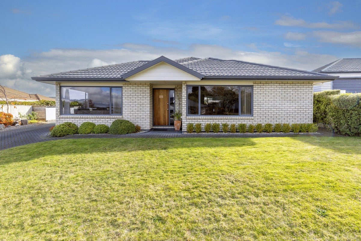 21 Northwood Road, Nukuhau, Taupo - Carousel 1