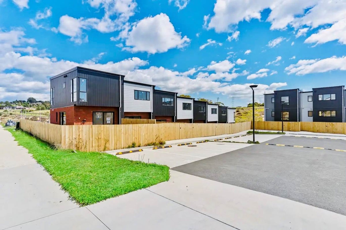 4 Vista Estate Boulevard, Flat Bush, Auckland - Carousel 2
