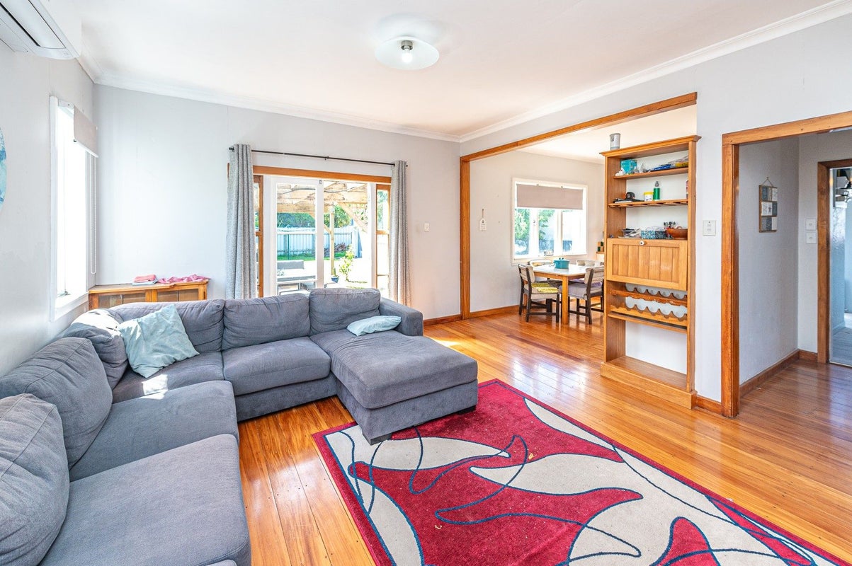 15 Hakeke Street, Whanganui East, Whanganui - Carousel 2