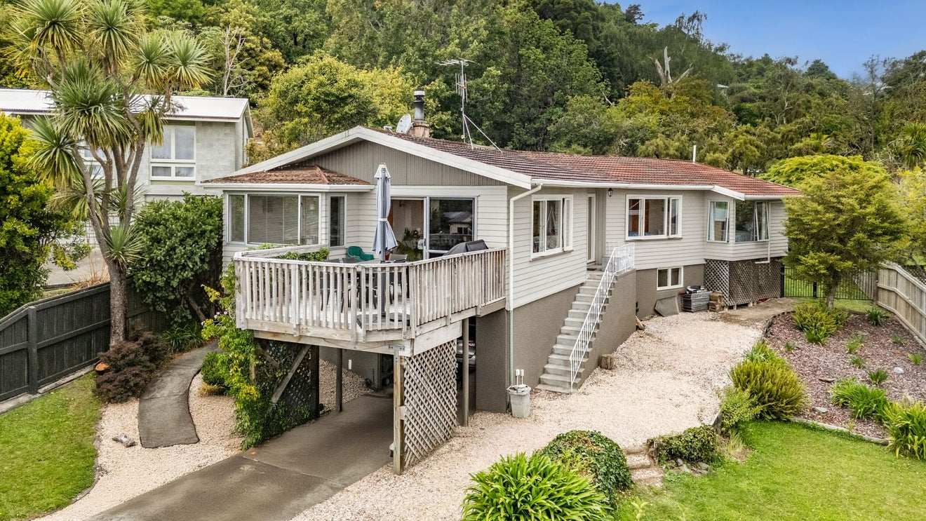 18 Matangi Street, Stoke, Nelson - Carousel 1