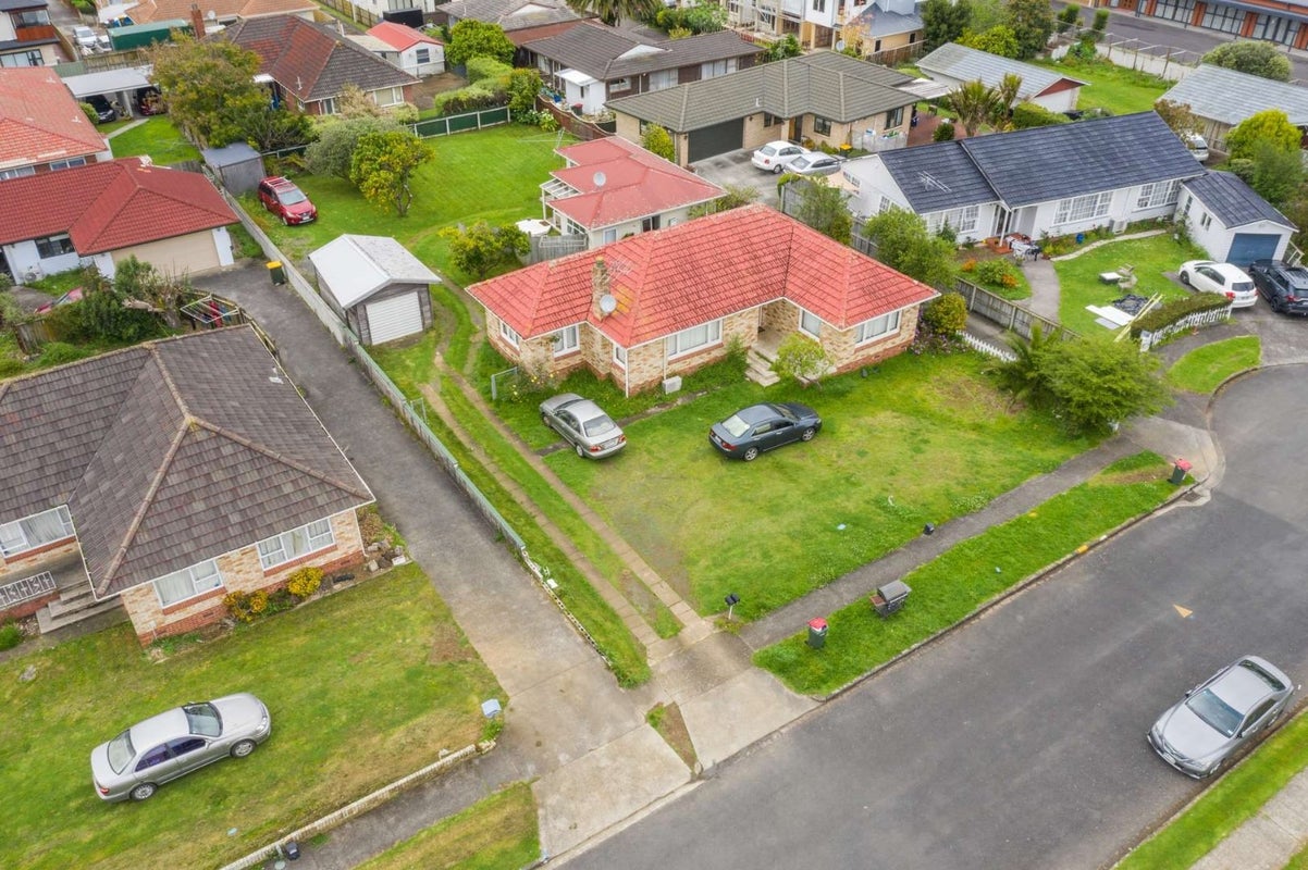 34 Watson Place, Papatoetoe, Auckland - Carousel 1