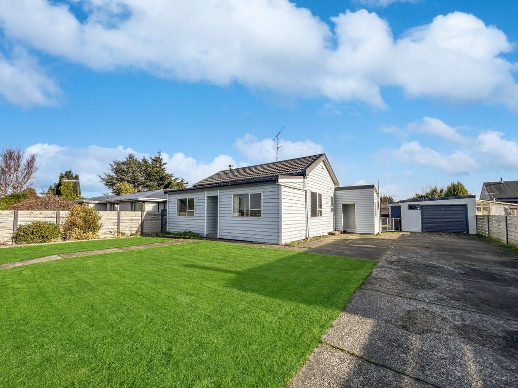 40 Drury Lane, Grasmere, Invercargill - Carousel 1