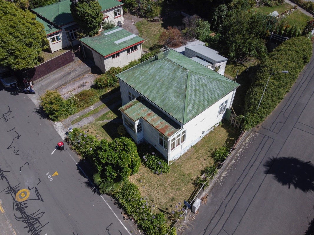 34 Coote Road, Bluff Hill, Napier - Carousel 1