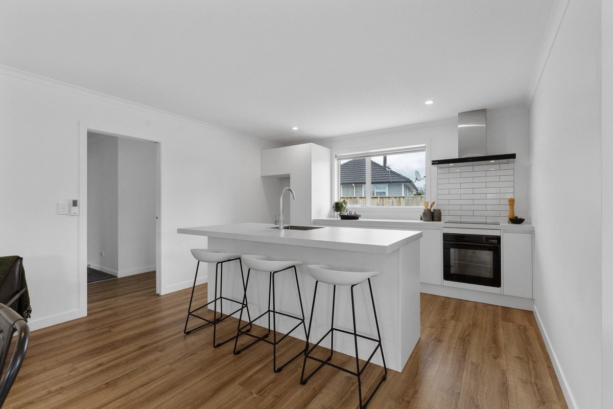 5B Ayr Place, Hokowhitu, Palmerston North - Carousel 2