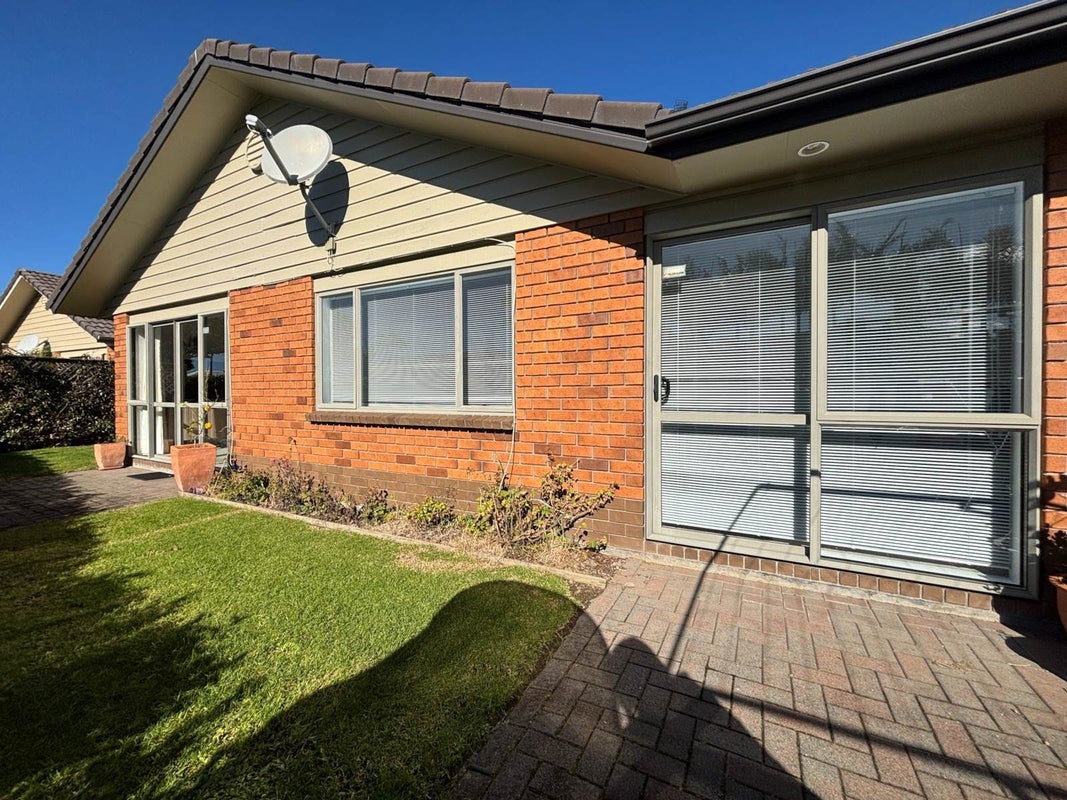 25/1 Piriti Drive, Te Atatu Peninsula, Auckland - Carousel 2