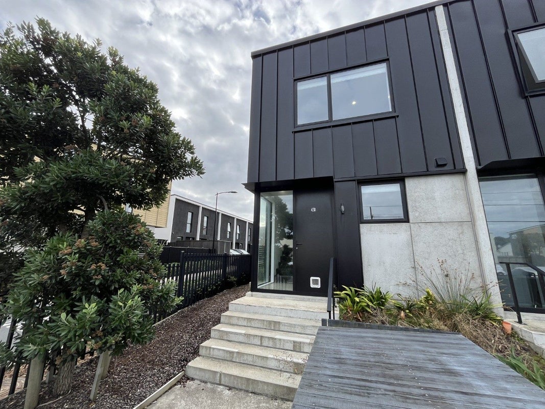 431A Jackson Street, Petone, Lower Hutt - Carousel 21