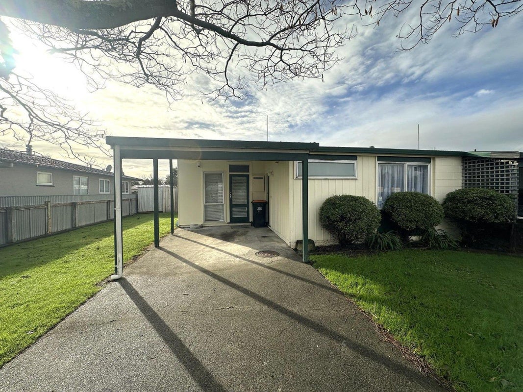 1/77 Botanical Road, Takaro, Palmerston North - Carousel 1