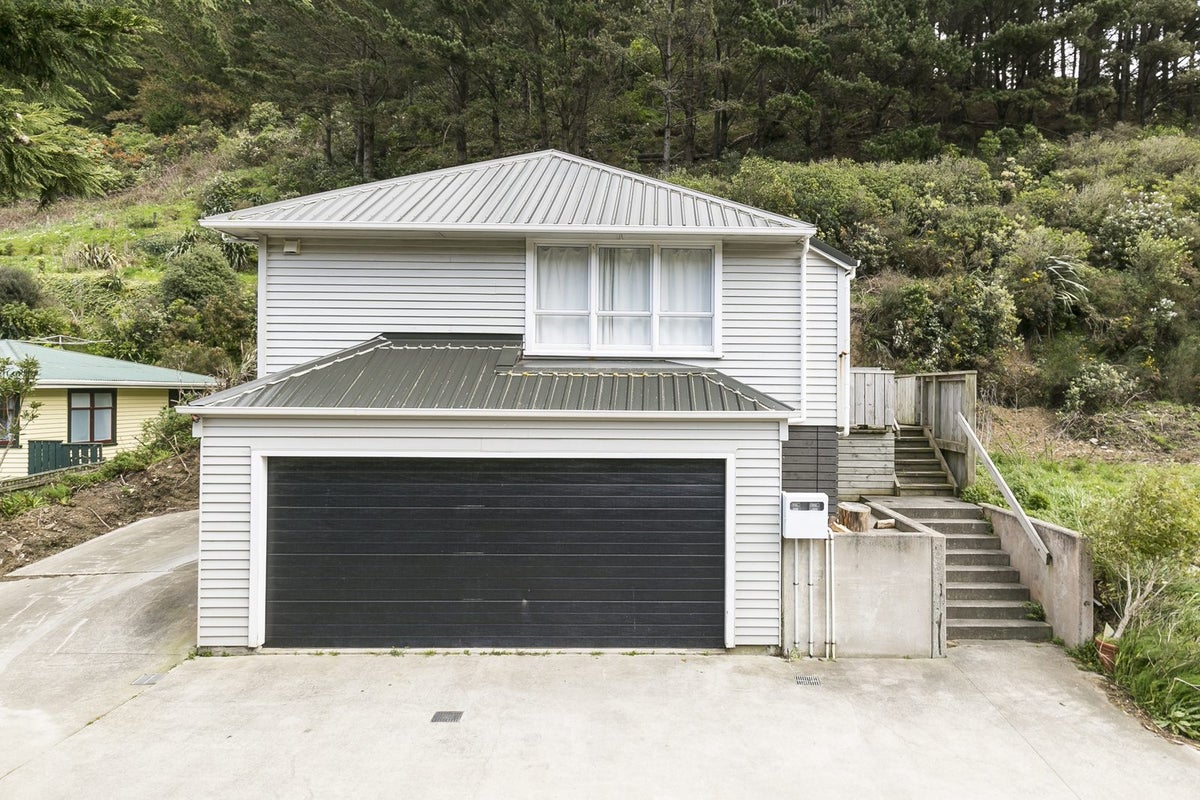 287C Happy Valley Road, Owhiro Bay, Wellington - Carousel 1