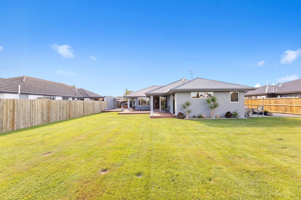 18 Clearwater Place, Mayfield, Blenheim - Carousel 35