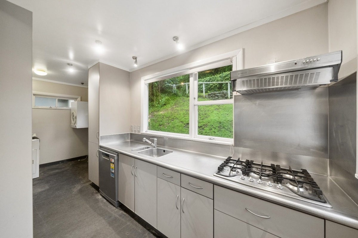 6 Buckingham Street, Melrose, Wellington - Carousel 12