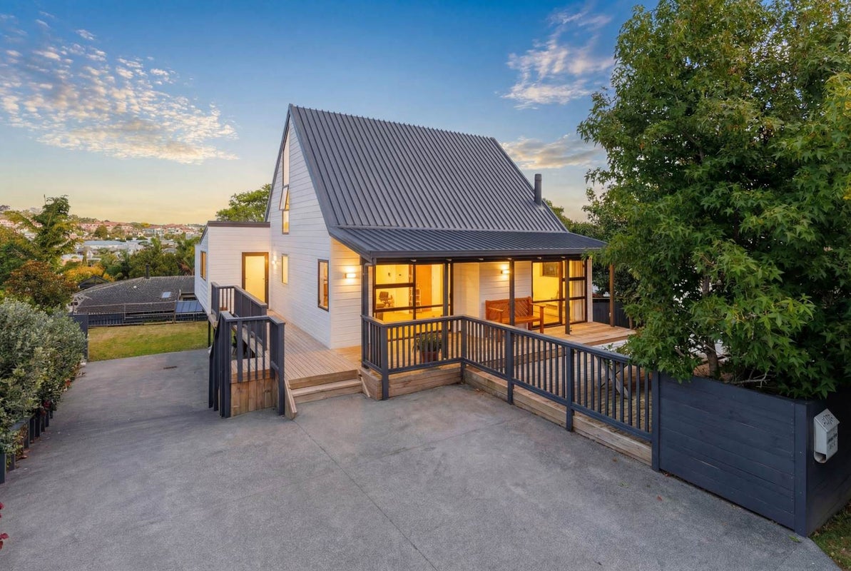 37 Amorino Drive, Red Beach, Whangaparaoa - Carousel 1