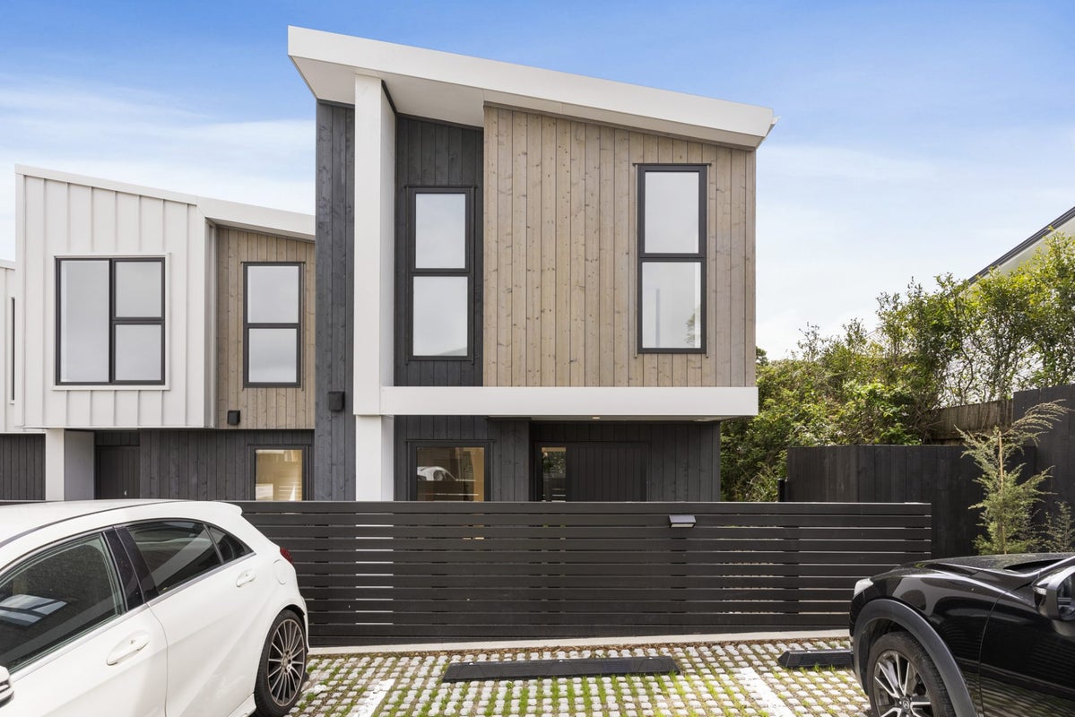 3/82 East Coast Road, Milford, Auckland - Carousel 14