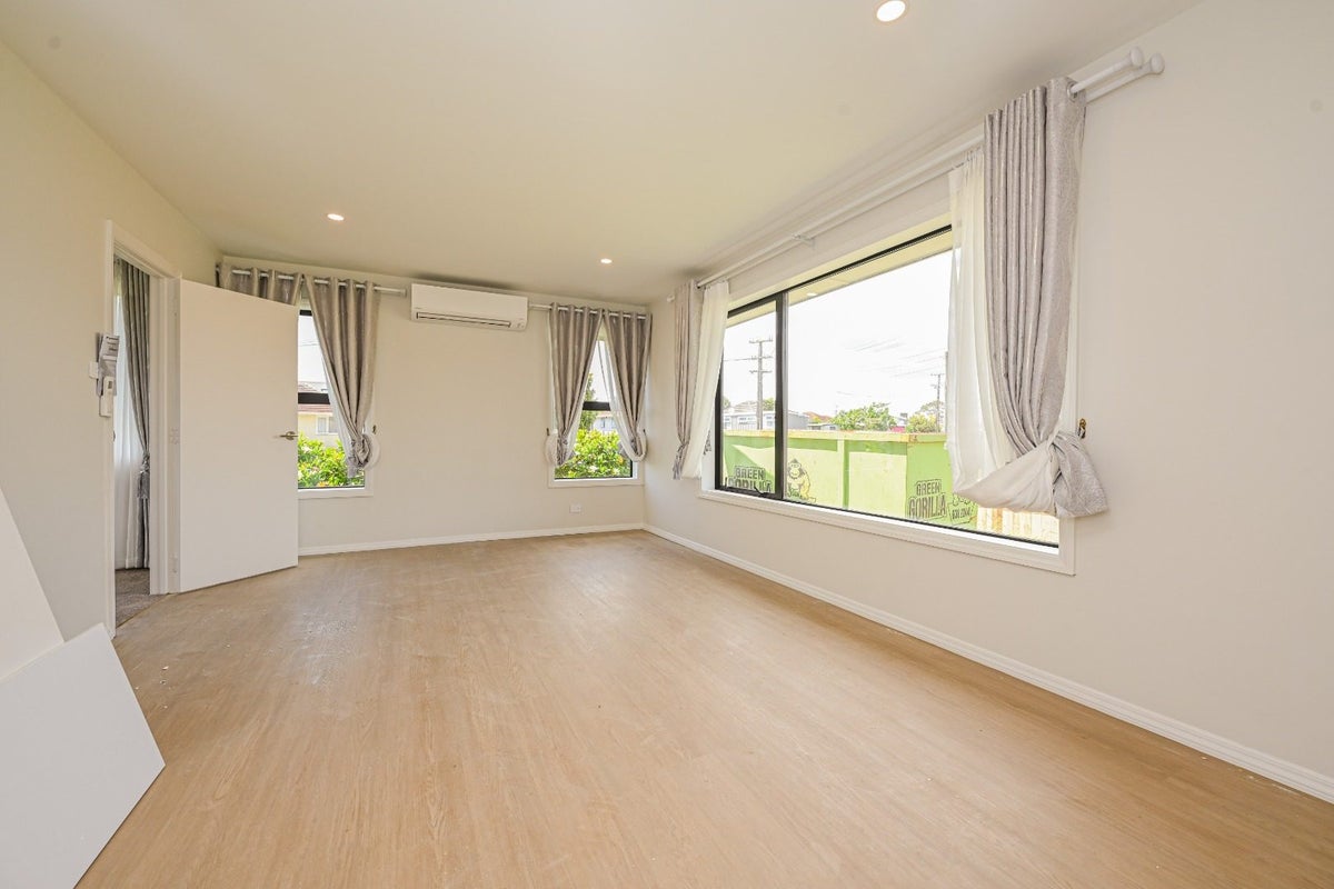 1 Perth Street, Otara, Auckland - Carousel 1