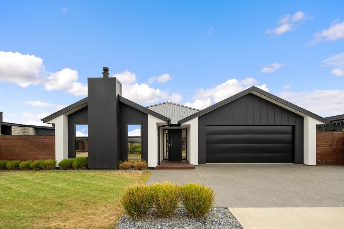 11 Caproni Road, Burleigh, Blenheim - Carousel 2
