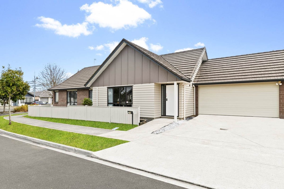 14 Kotuku Crescent, Takanini, Papakura, Auckland - Carousel 1