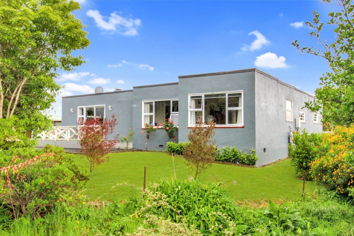 12 Tui Street, Pahiatua - Carousel 1