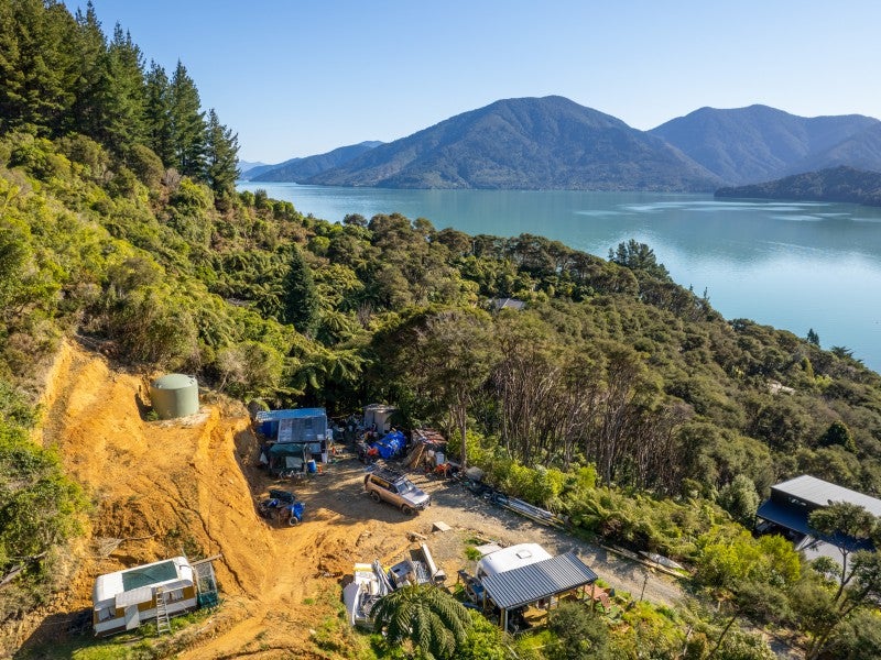 910 Kenepuru Road, Picton - Carousel 1