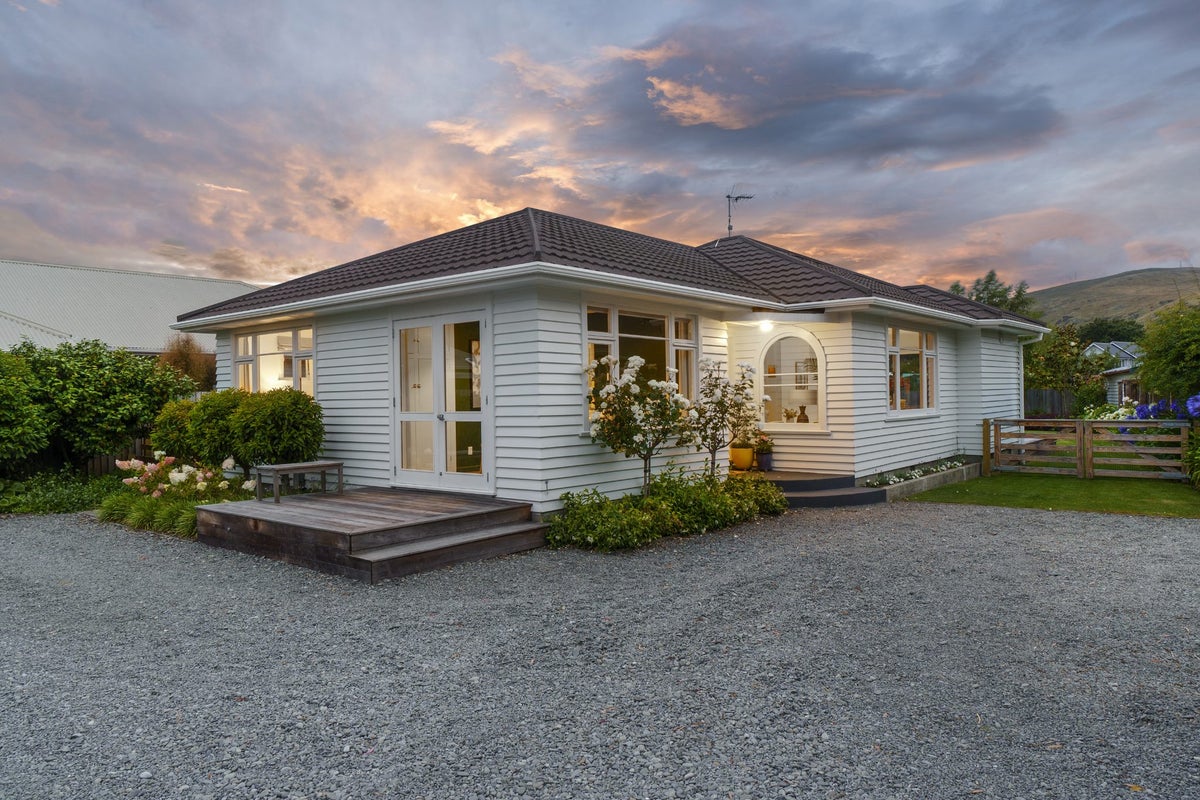 63 Ngaio Street, Saint Martins, Christchurch - Carousel 1