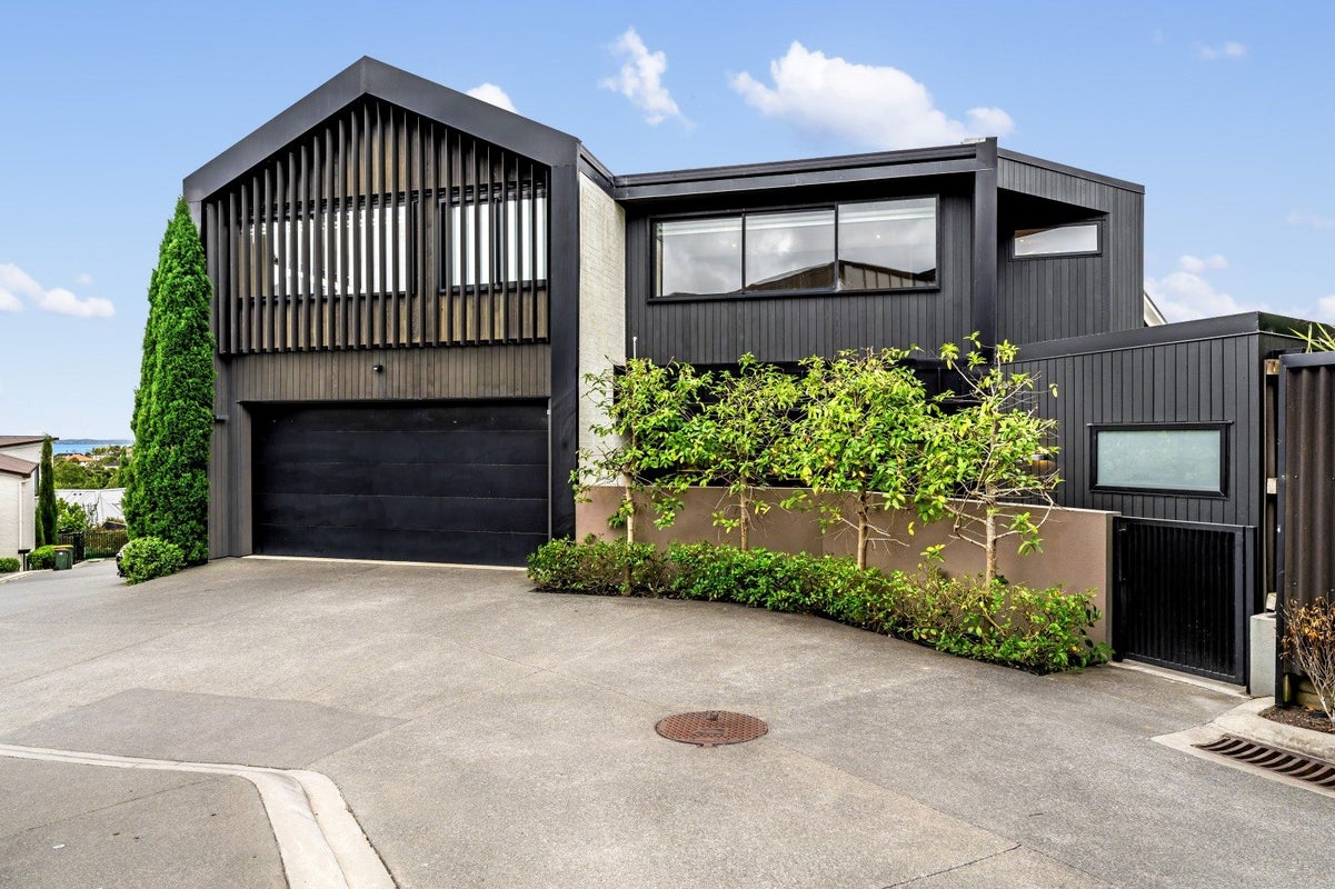 2 Graceville Lane, St Heliers, Auckland - Carousel 1
