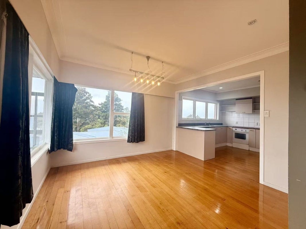 21 Warren Avenue, Three Kings, Auckland - Carousel 2