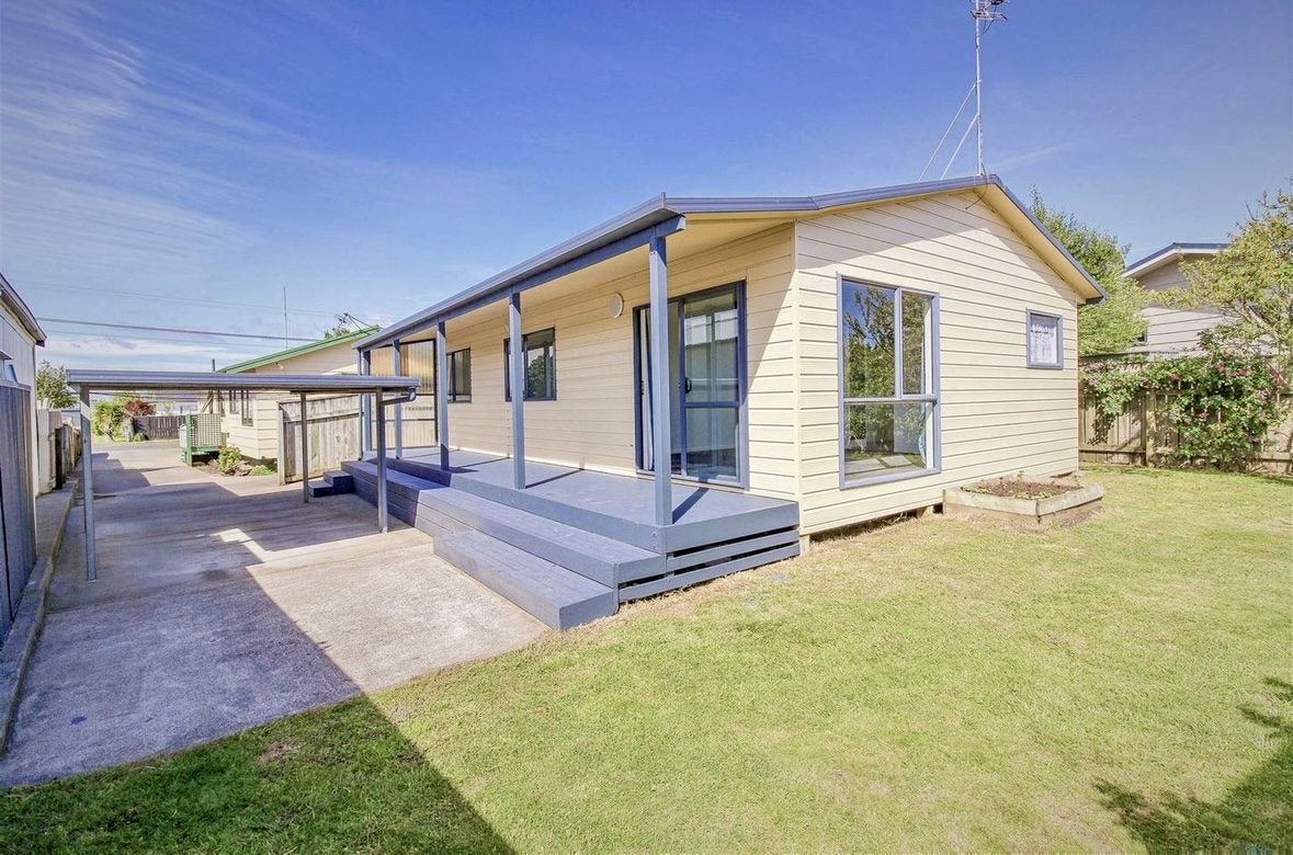 82A Fox RD, Springvale, Springvale - Carousel 1