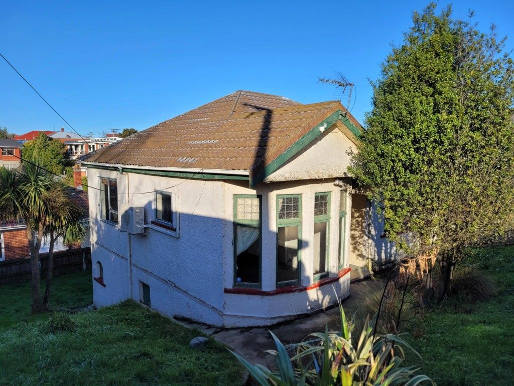 73 English Avenue, Mornington, Dunedin - Carousel 1
