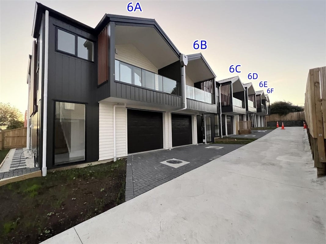 6D Hyde Street, Manurewa East, Auckland - Carousel 1