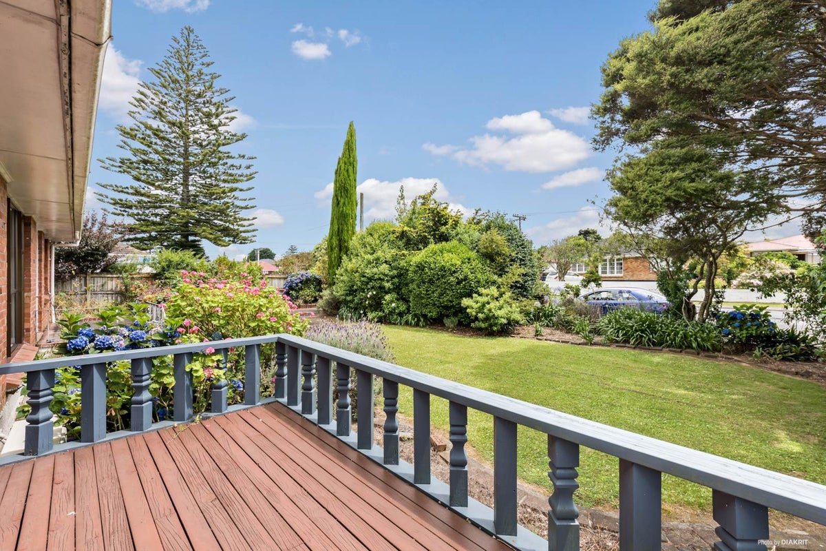 23 McAnnalley Street, Manurewa East, Auckland - Carousel 2