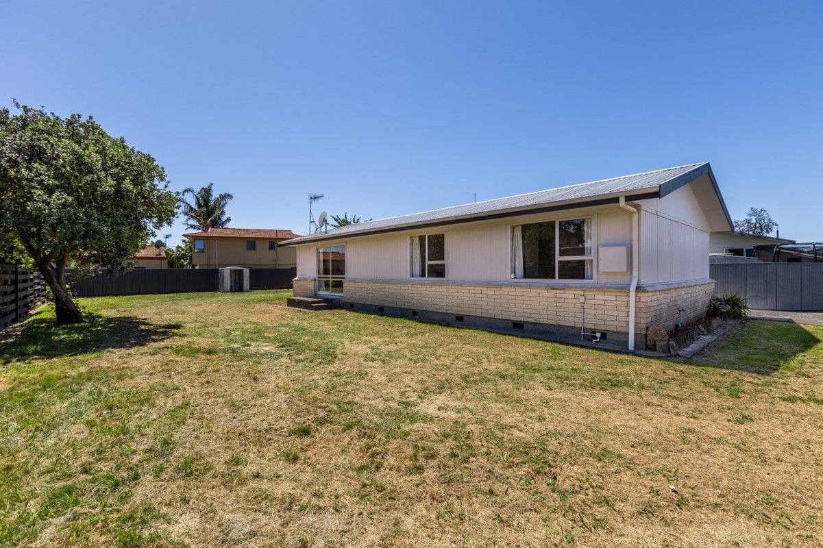 37 Elliott Street, Taradale, Napier - Carousel 1