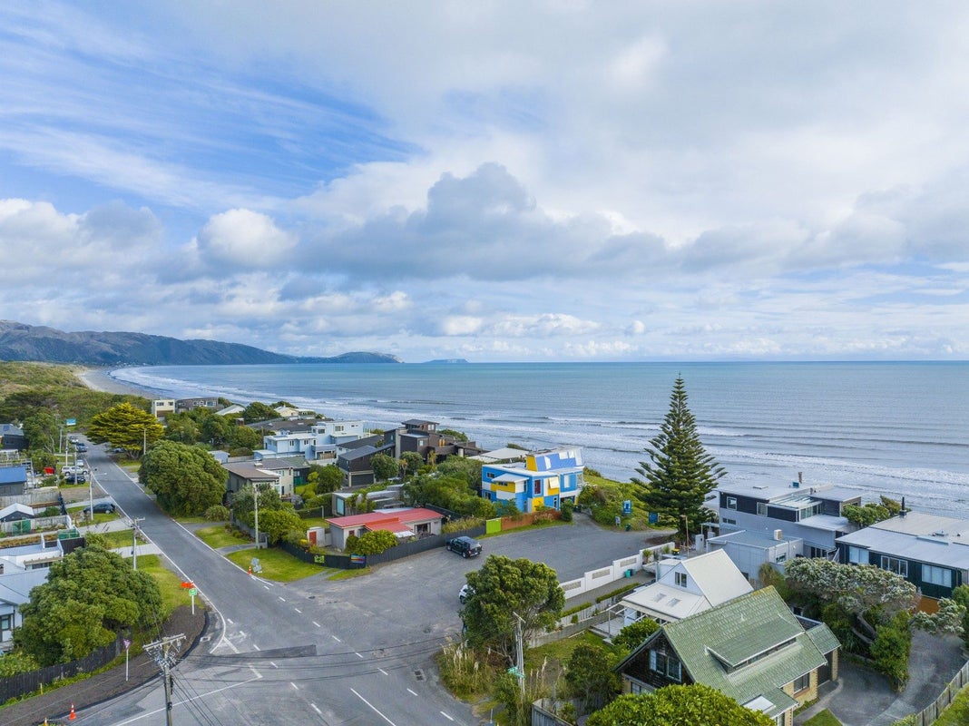 83 The Esplanade, Raumati South, Paraparaumu - Carousel 2