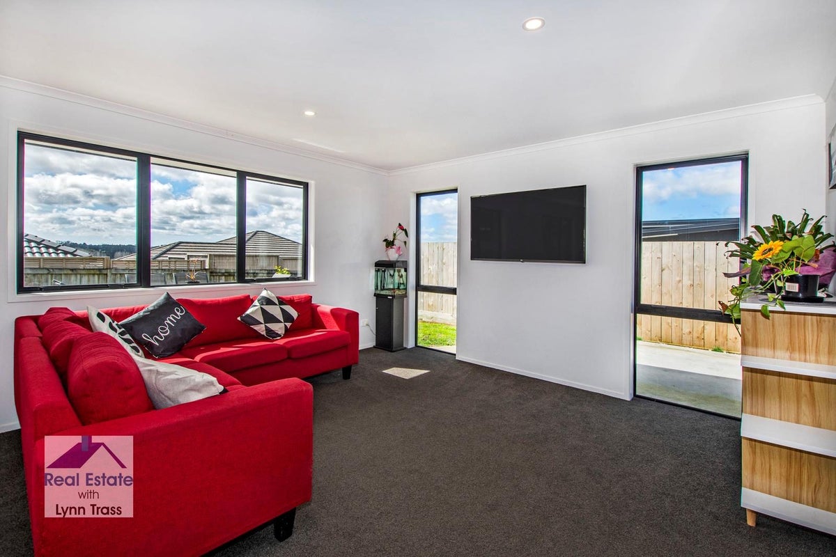 16 Maui Place, Kamo, Whangarei - Carousel 2