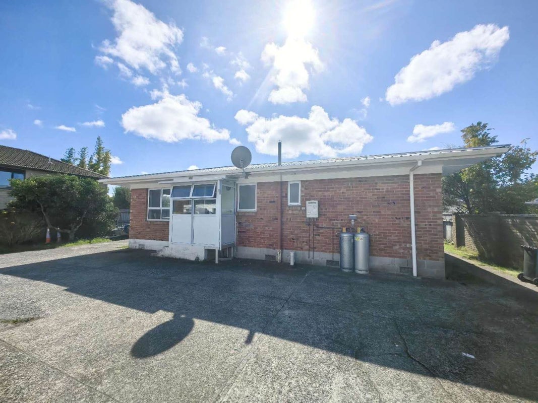 5/18 King Edward Avenue, Epsom, Auckland - Carousel 2