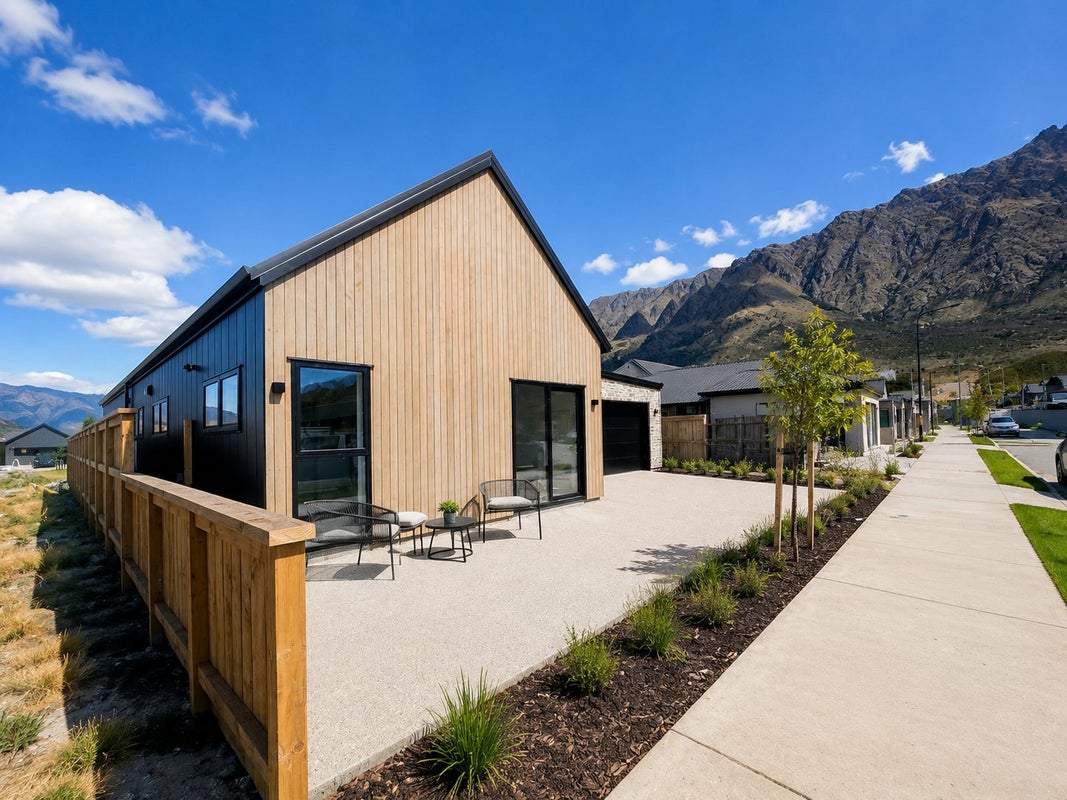 16 Goldfinch Drive, Jacks Point, Queenstown - Carousel 2