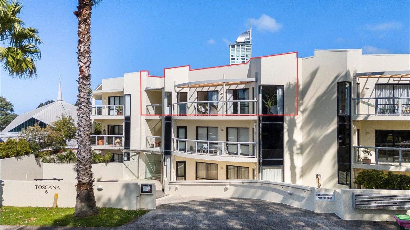 2B/4 Collins Street, Takapuna, Auckland - Carousel 21