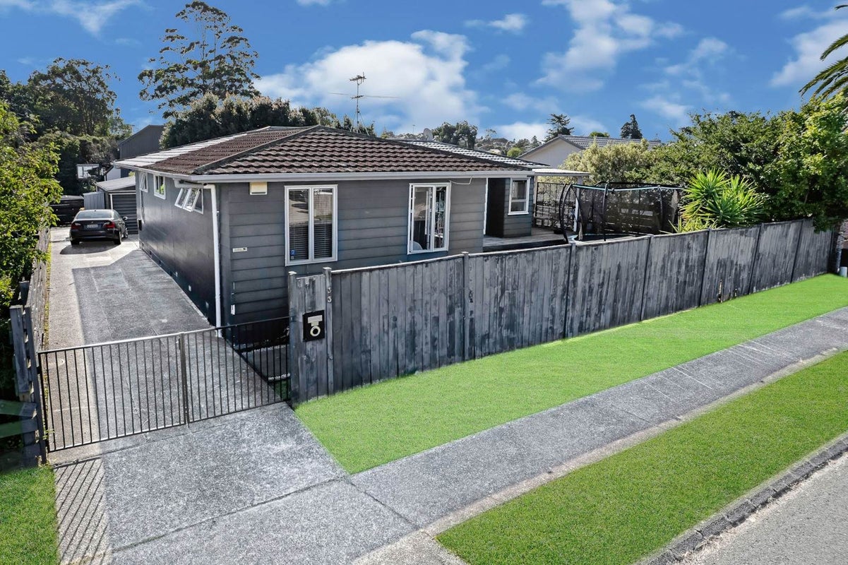 33 Marvon Downs Avenue, Pakuranga Heights, Auckland - Carousel 2