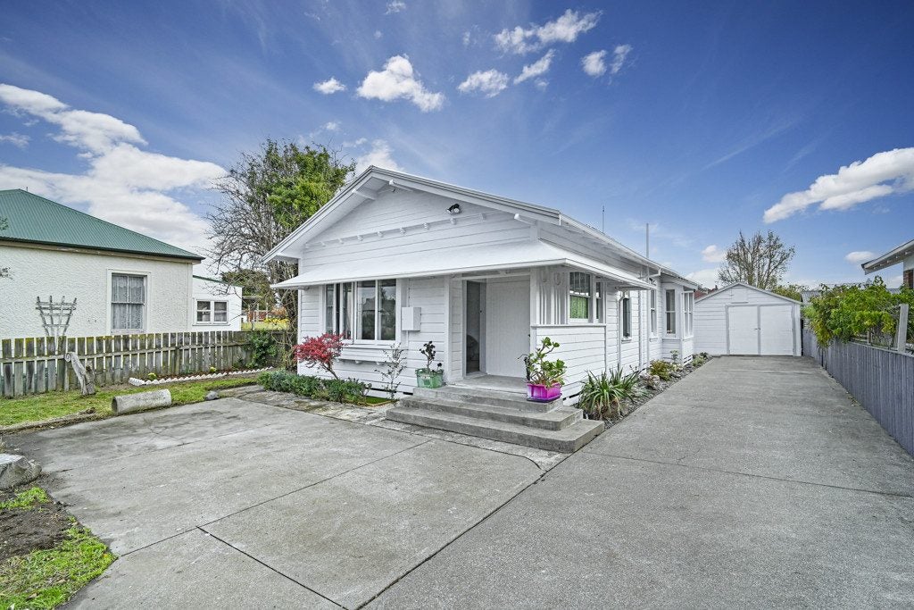 415 Lascelles Street, Saint Leonards, Hastings - Carousel 1