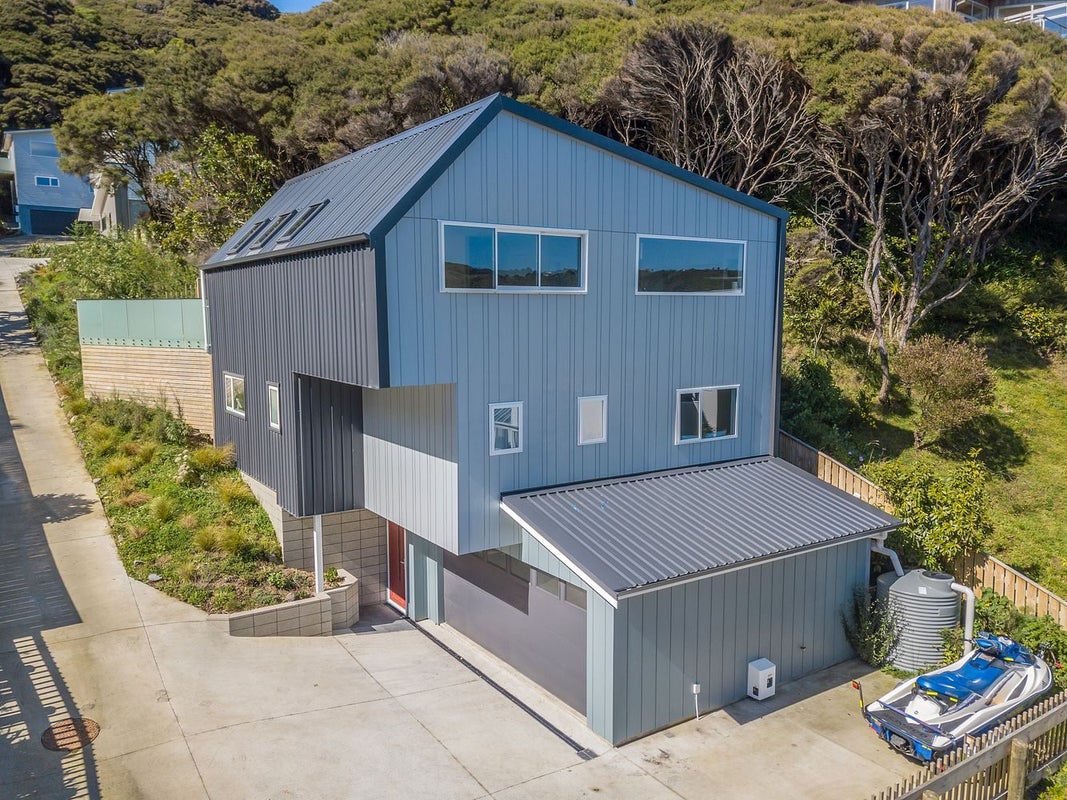 34A Paremata Crescent, Paremata, Porirua - Carousel 1