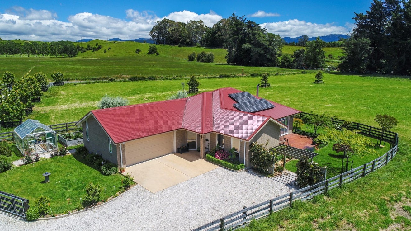 50 Rosedale Road, Upper Moutere - Carousel 1