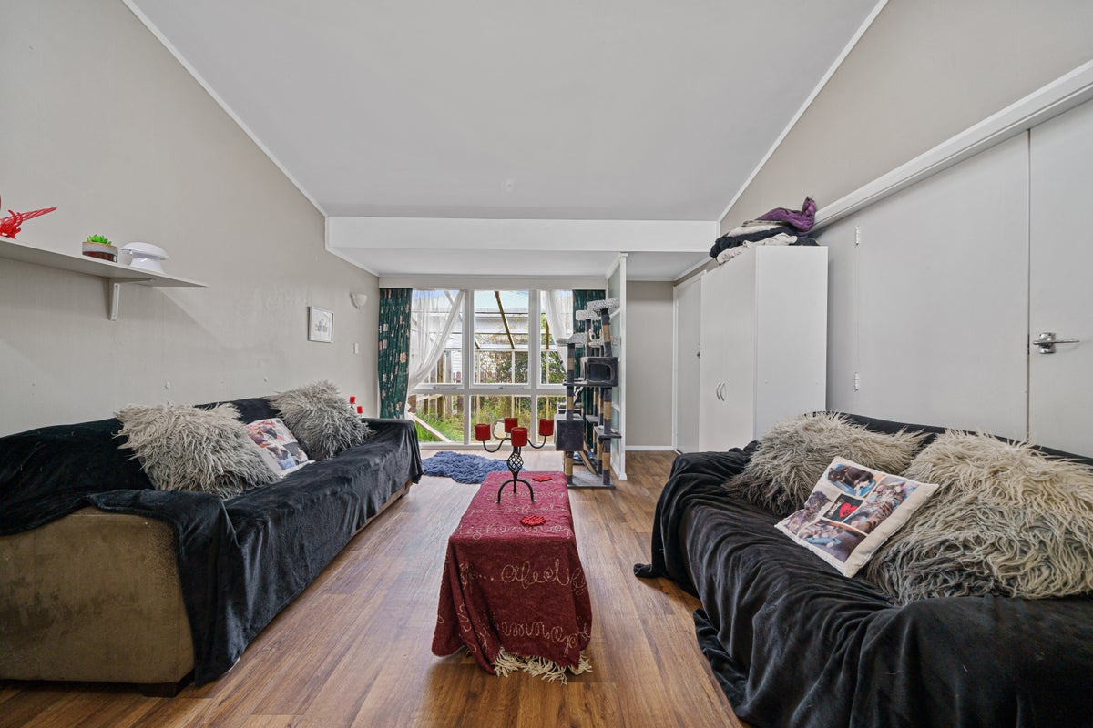 2/55 Wilford Street, Wallaceville, Upper Hutt - Carousel 2