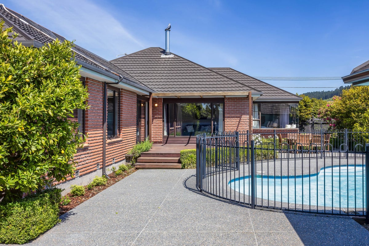 168 Cashmere Road, Hoon Hay, Christchurch - Carousel 2