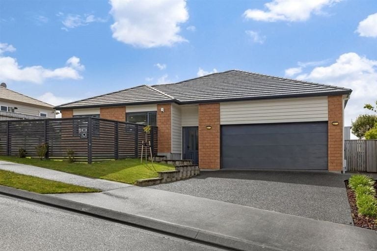 47 Staithes Drive North, Whitby, Porirua - Carousel 18