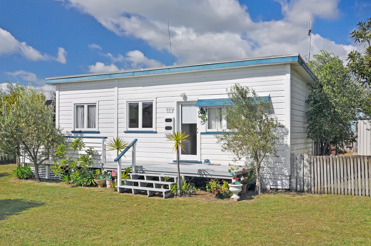 127 Ajax Road, Whangamata, Whangamata - Carousel 2