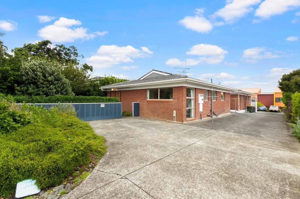 1/56 Elliot Street, Howick, Auckland - Carousel 1