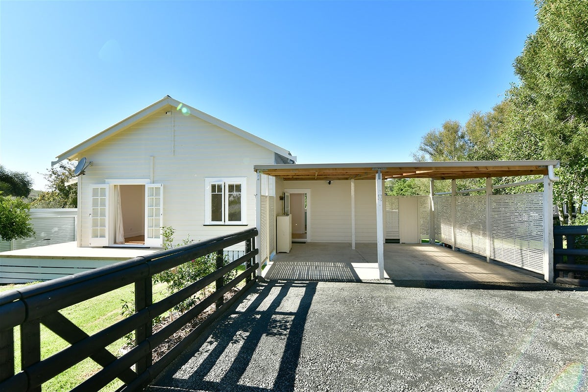 57 Rautawhiri Road, Helensville, Helensville - Carousel 1
