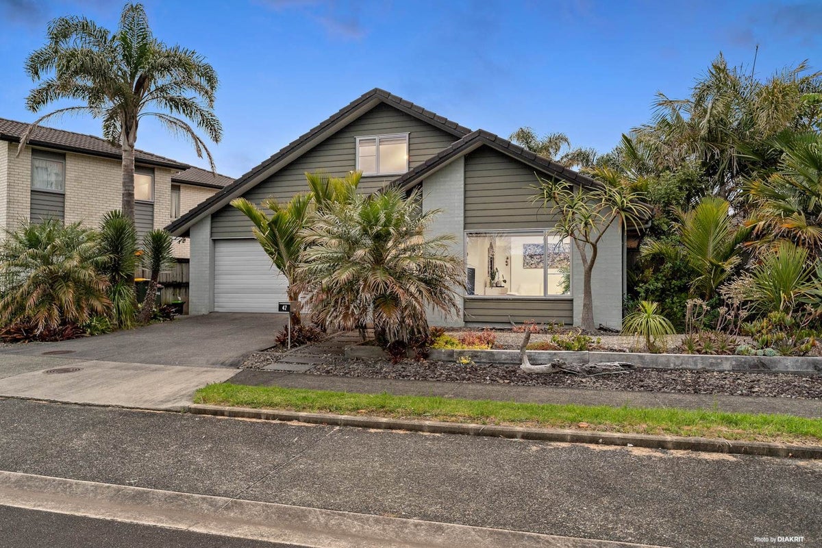 42 Flintridge Drive, Flat Bush, Auckland - Carousel 1