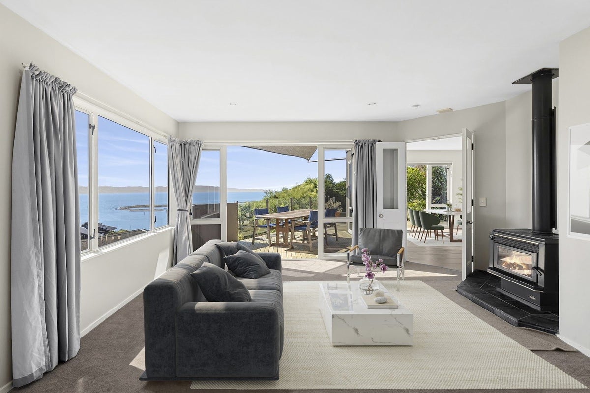 37 Poynters Crescent, Stepneyville, Nelson - Carousel 2