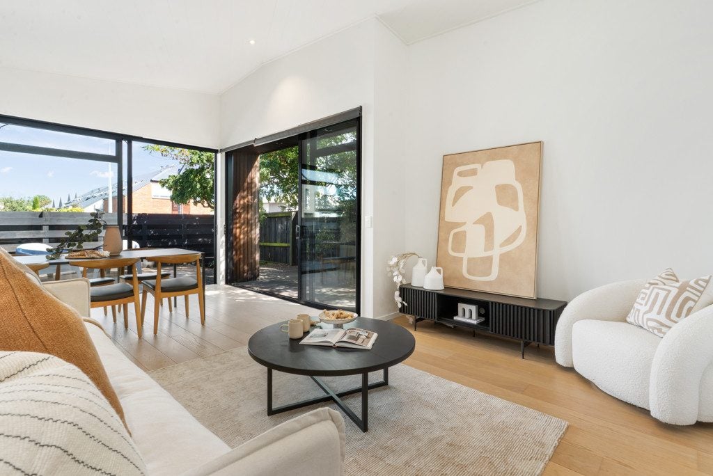 82 Sherborne Street, St Albans, Christchurch - Carousel 2